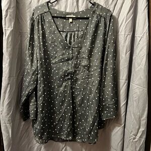 Chic Polka Dot Blouse in Black and White